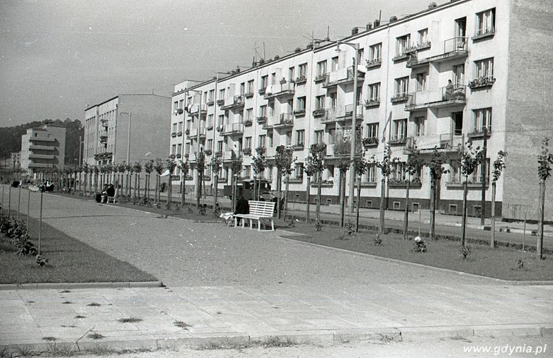 Gdynia, Aleja Marszałka Piłsudskiego w 1935 roku, fot. Henryk Poddębski (ze zbiorów Muzeum Miasta Gdyni)