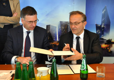 Podpisanie listu intencyjnego - miasto Gdynia i PHN fot. Krzysztof Romański