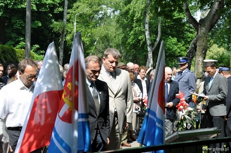 Odsłonięcie przy ul. Prusa tablicy upamiętniającej ofiary terroru stalinowskiego w latach 1945-56 / fot. Dorota Nelke
