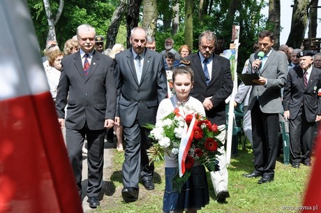 Odsłonięcie przy ul. Prusa tablicy upamiętniającej ofiary terroru stalinowskiego w latach 1945-56 / fot. Dorota Nelke