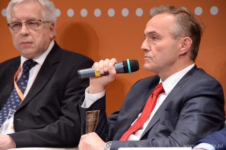 Prezydent Gdyni Wojciech Szczurek odebrał nagrodę dla najlepszego prezydenta miasta na IV Ogólnopolskim Kongresie Regionów, fot. Grzegorz Szymański