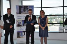 J&oacute;zef Adam Bela z Pomorskiej Specjalnej Strefy Ekonomicznej i Gabriela Rembarz z Politechniki Gdańskiej - fot. Bartosz Matejko