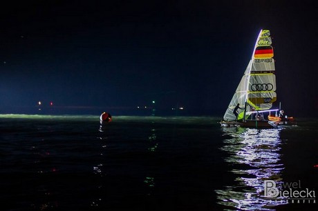 Nocny wyścig w ramach regat Lotto 49er Grand Prix Gdynia / fot. Paweł Bielecki