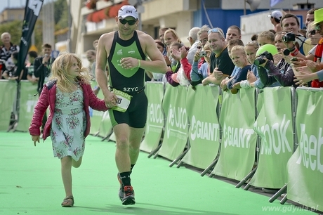 Borys Szyc na mecie Herbalife Triathlon Gdynia 2013, fot. Maciej Czarniak