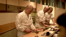 kadr z filmu &bdquo;Jiro śni o Sushi&rdquo;