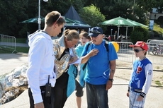 Alexandra Sokolova rozdaje autografy, fot. Michał Kowalski