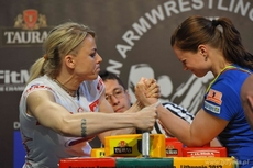 Marlena Wawrzyniak po lewej, fot. materiał prasowy