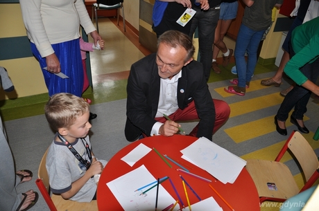 Uśmiechnięte odwiedziny u małych pacjentów Szpitala Miejskiego w Gdyni, fot. Michał Kowalski