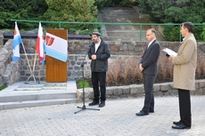 Odsłonięcie tablicy pamięci Żydów z Gdyni zamordowanych przez niemieckich ludobójców, fot. Michał Kowalski