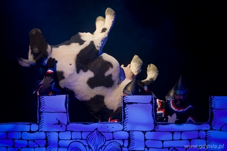 „Spamalot, czyli Monty Python i Święty Graal w Teatrze Muzycznym w Gdyni, fot. Teatr Muzyczny