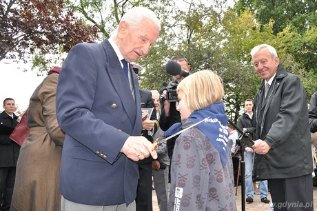 Uczniowie klas pierwszych Szkoły Podstawowej nr 26 im. Żołnierzy Armii Krajowej zostali pasowani na uczniów, fot. Michał Kowalski
