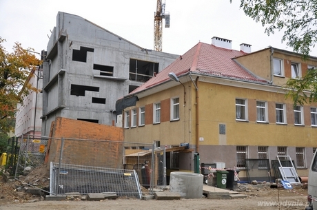 Trwają prace budowlane przy rozbudowie szkoły muzycznej w Gdyni, fot. Michał Kowalski