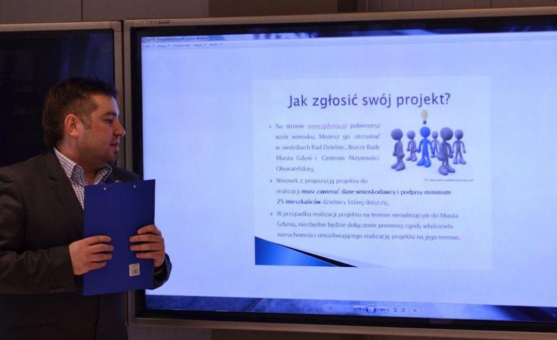 Startuje gdyński Budżet Obywatelski - na zdjęciu radny Paweł Brutel prezentuje założenia Budżetu Obywatelskiego