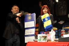 Licytacja w Teatrze Miejskim podczas 22. finału Wielkiej Orkiestry Świątecznej Pomocy, fot. Dorota Nelke