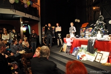 Licytacja w Teatrze Miejskim podczas 22. finału Wielkiej Orkiestry Świątecznej Pomocy, fot. Dorota Nelke
