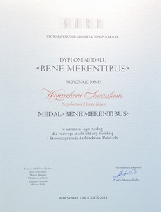 Dyplom medalu Stowarzyszenia Architektów Polskich dla prezydenta Gdyni