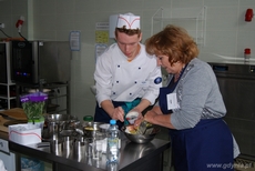 Znani i lubiani gotowali z gdyńskimi uczniami Technikum Gastronomicznego, fot. ZSHG