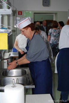 Znani i lubiani gotowali z gdyńskimi uczniami Technikum Gastronomicznego, fot. ZSHG