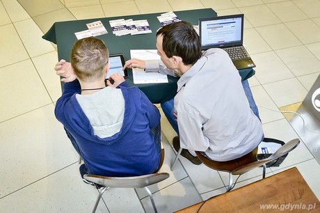 Głosowanie na Budżet Obywatelski w gdyńskich centrach handlowych, fot. Maciej Czarniak