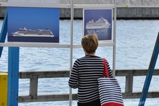 Wmurowanie tablicy „Celebrity Eclipse” w Alei Statków Pasażerskich w Gdyni / fot. Dorota Nelke