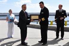 Wmurowanie tablicy „Celebrity Eclipse” w Alei Statków Pasażerskich w Gdyni / fot. Dorota Nelke