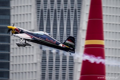 Peter Besenyei w samolocie Corvus Racer, fot. Samo Vidic/Red Bull Content Pool