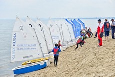 Bursztynowa zabawa na orłowskiej plaży, fot. Tomasz Lenik