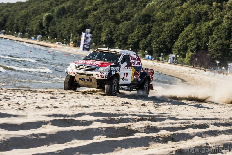 Pokaz Adama Małysza na plaży w Gdyni, fot. Andreas Schaad/Red Bull Content Pool