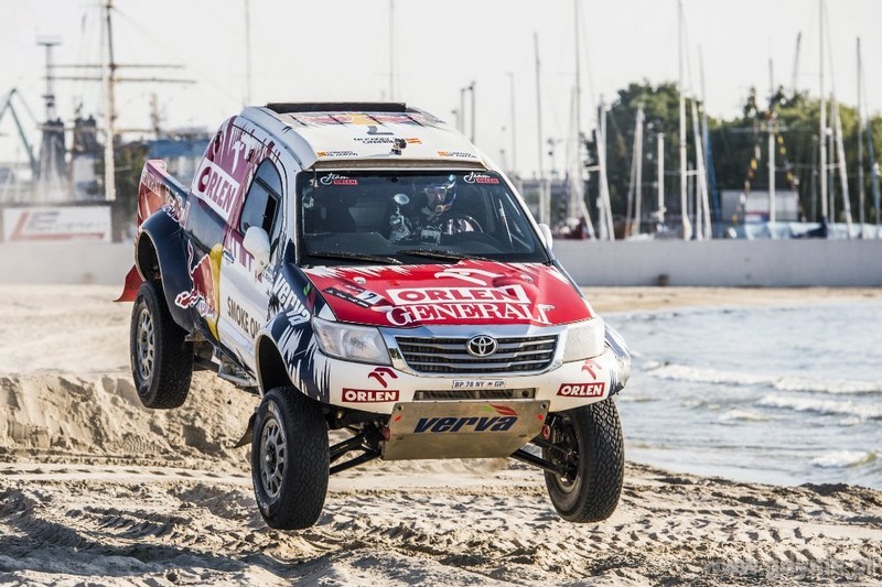 Pokaz Adama Małysza na plaży w Gdyni, fot. Andreas Schaad/Red Bull Content Pool