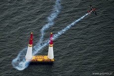 Red Bull Air Race - Nicolas Ivanoff, fot.  Jorg Mitter Red Bull Content Pool