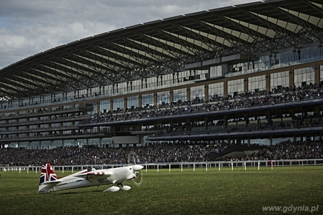 Wyścig Red Bull Air Race w Ascot, fot. Balazs Gardi/Red Bull Content Pool