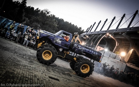 Monster Trucki na Stadionie Narodowym w Rugby, fot. Dariusz Rybacki GOSiR