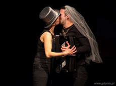 Premiera w Teatrze Muzycznym - This is not a love song czyli miłość Ci wszystko wypaczy, fot. Beata Demska