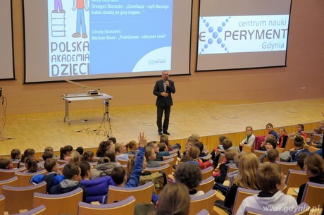 Inauguracja zimowego semestru wykładów Małego i Dużego Naukowca w Centrum Nauki EXPERYMENT / fot. Dorota Nelke