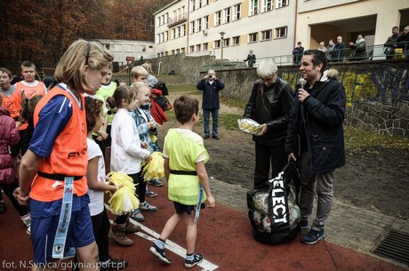 Szkoła Podstawowa nr 26 z nowym boiskiem