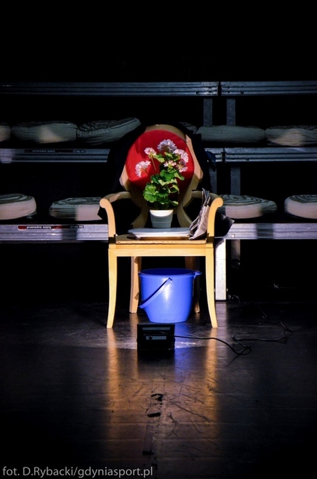 Teatralne Poruszenie zaskoczyło uczestników, fot. D.Rybacki/gdyniasport.pl
