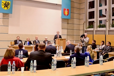Pierwsza sesja Rady Miasta Gdyni VII kadencji, fot. Maciej Czarniak