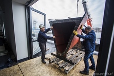 Transport modułów kadłuba makiety transatlantyka Batory, fot. D. Jagodziński / Muzeum Emigracji w Gdyni