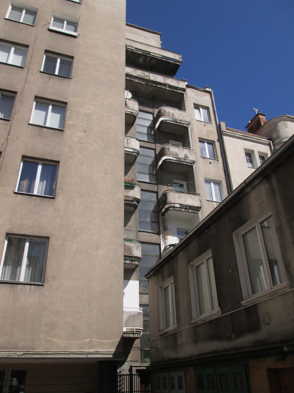  Budynek mieszkalny, d. F. E. BGK, ul. 3 Maja 27-31 - balkony przed wykonaniem prac konserwatorskich