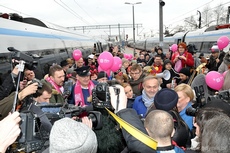 Powitanie Expressu InterCity Premium Radiowa Trójka z gwiazdami stacji radiowej, fot. Sebastian Drausal
