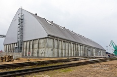 Widok magazynu nr 27 od strony Nabrzeża Śląskiego, fot. Tadeusz Łomiński