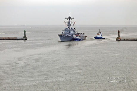 Amerykański niszczyciel USS Jason Dunham w gdyńskim porcie, fot. Tadeusz Łomiński