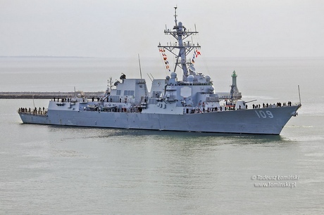 Amerykański niszczyciel USS Jason Dunham w gdyńskim porcie, fot. Tadeusz Łomiński