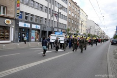 Ulicą Świętojańską przeszedł marsz w ramach XI Gdyńskich obchodów Dnia Godności Osób z Niepełnosprawnością Intelektualną, fot. Michał Kowalski