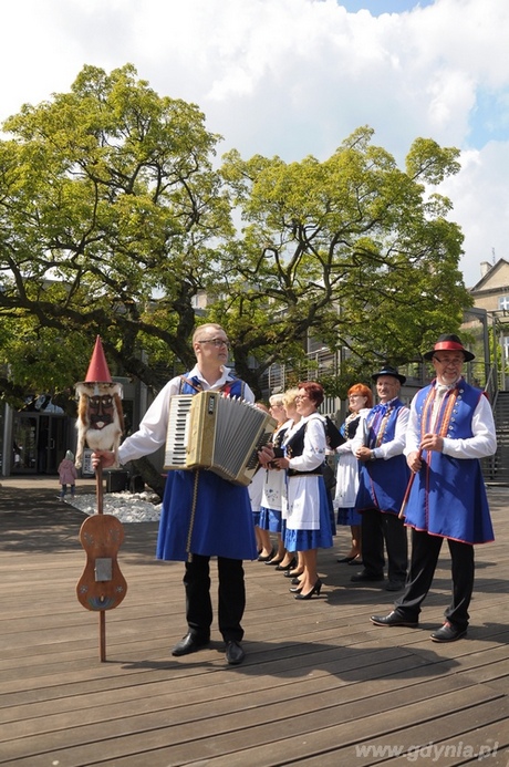 Przed Infoboksem wystąpił zespół Kosakowianie, fot. Michał Kowalski