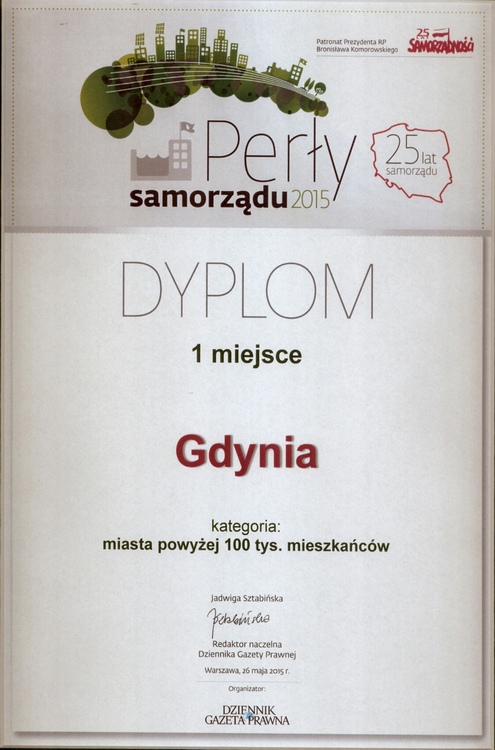 Dyplom dla Gdyni za zajęcie pierwszego miejsca wśród miast powyżej 100 tyś mieszkańców w rankingu Dziennika Gazety Prawnej - Perły Samorządu