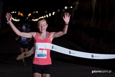 Agnieszka Mierzejewska na mecie Nocnego Biegu Świętojańskiego z PKO Bankiem Polskim, fot. gdyniasport.pl