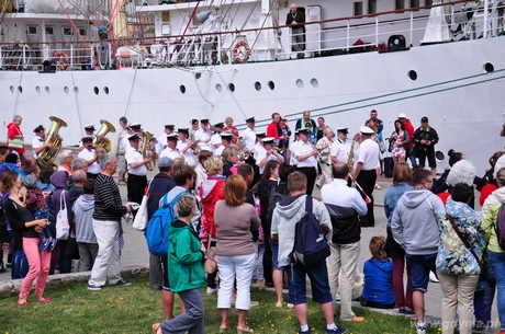 Uroczystość odsłonięcia tablicy wycieczkowca Mein Schiff 4 w Alei Statków, fot. Dorota Patzer