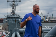 Marcin Gortat na pokładzie ORP Generał Tadeusz Kościuszko, fot. Piotr Leoniak