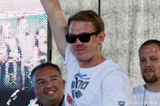 Mateusz Sawrymowicz zwycięzca BCT Gdynia Maraton 2015, fot. www.fb.com/KochamPlywanieBCTGdyniaMarathon